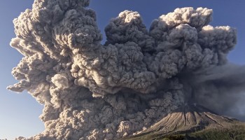 indonesia-volcan-ceniza