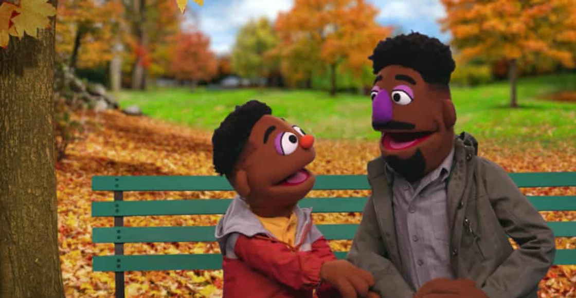 Plaza Sésamo presenta a dos personajes afroamericanos para combatir el racismo