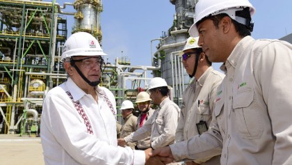Presenta AMLO reforma a la Ley de Hidrocarburos; podrían suspender permisos a empresas privadas