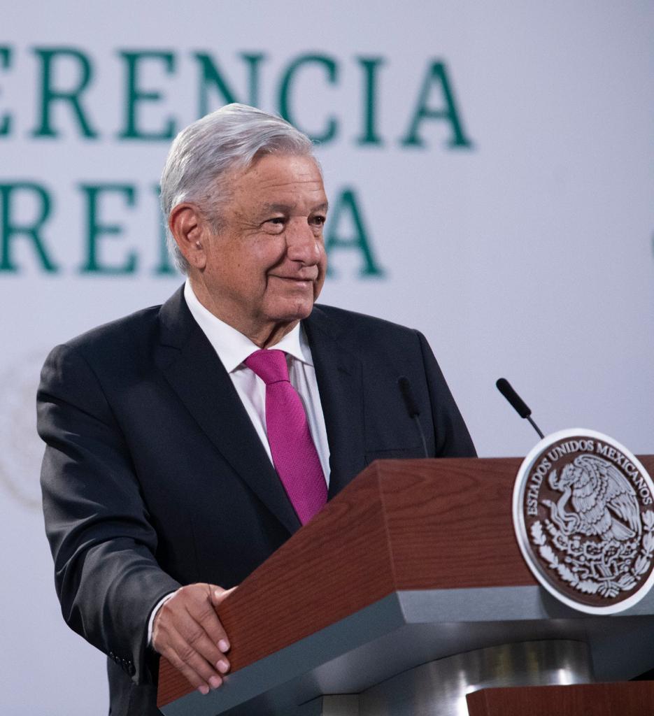 AMLO-salgado-macedonio