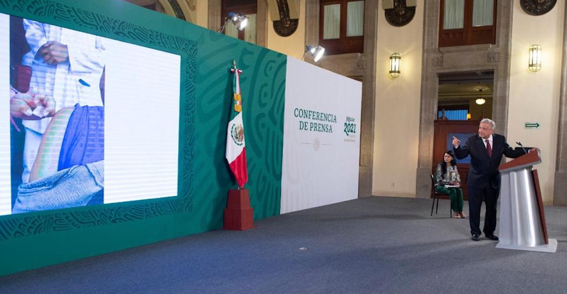 AMLO-vacuna-aire-cdmx-montaje