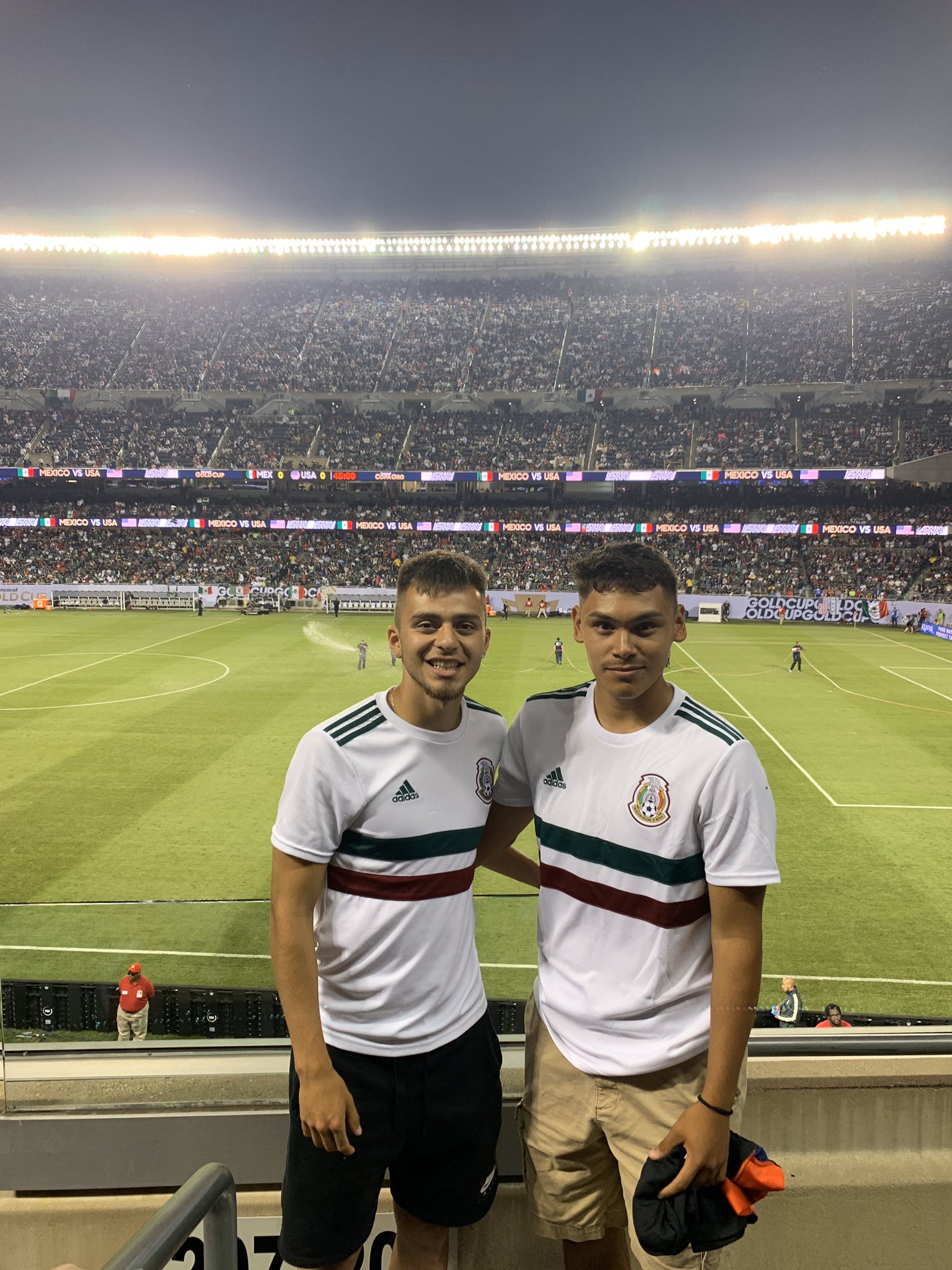Jesús Pérez en un partido de la Selección Mexicana