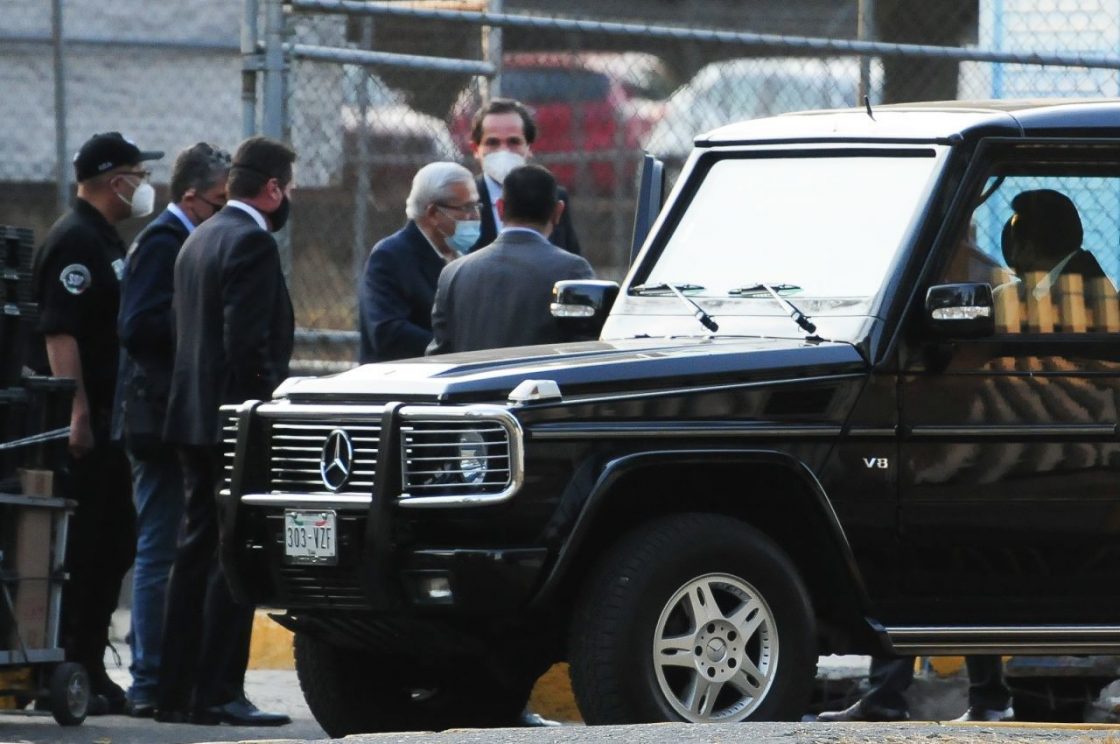 CIUDAD DE MÉXICO, 19ABRIL2021.- Alonso Ancira, ex dueño de Altos Hornos de México, salió del Reclusorio Norte luego de acordar el pago de más de 216 millones de dólares. 