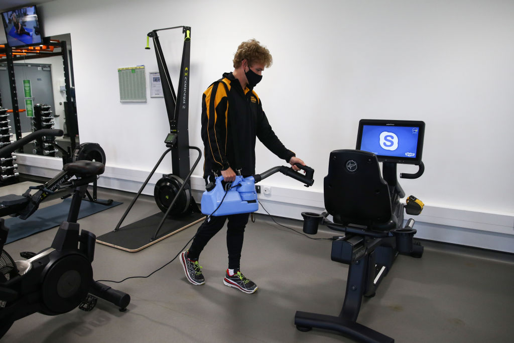 Un sujeto fue detenido en España por infectar de COVID a 22 personas