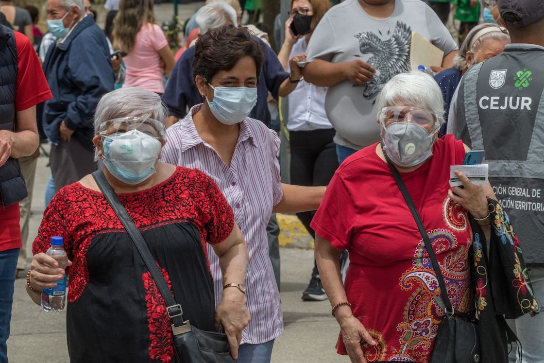 disfrazados-detencion-vacunacion-cdmx
