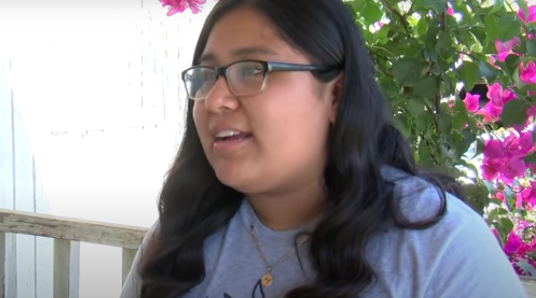 Elizabeth Esteban, hija de migrantes purépechas, obtiene beca completa en Harvard
