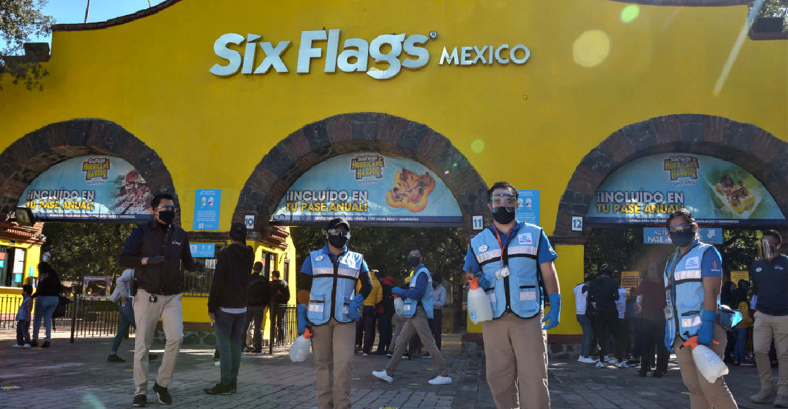 Detienen a dos jóvenes que intentaron entrar a Six Flags con una subametralladora