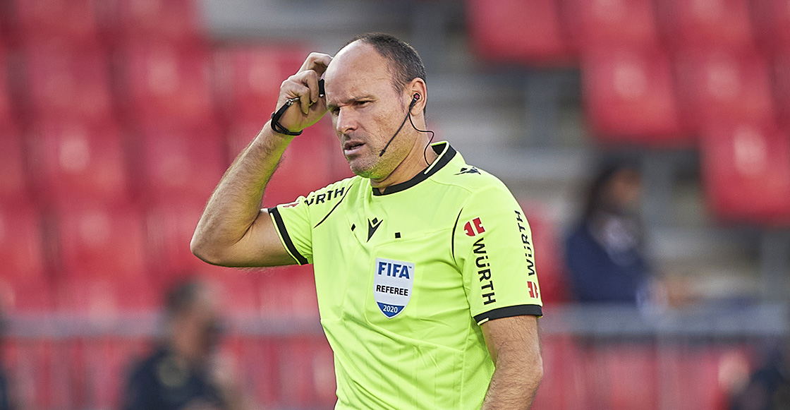 Una lesión causa un cambio del cuerpo arbitral para el Real Madrid vs Barcelona