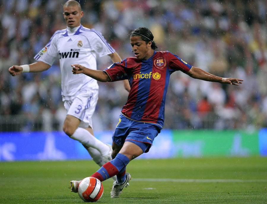 ¿Quiénes son los mexicanos que han jugado el clásico entre Barcelona y Real Madrid?