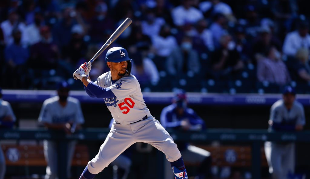 Mookie Betts, la estrella de los Dodgers que inició en el beisbol gracias a su madre