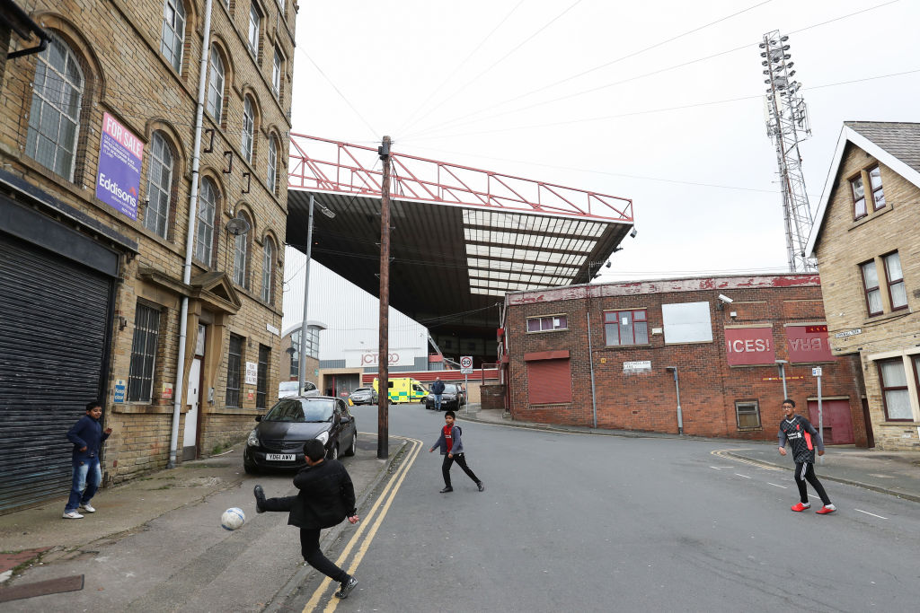 Un niño dejó una nota pidiendo disculpas en el auto al que le rompió un vidrio