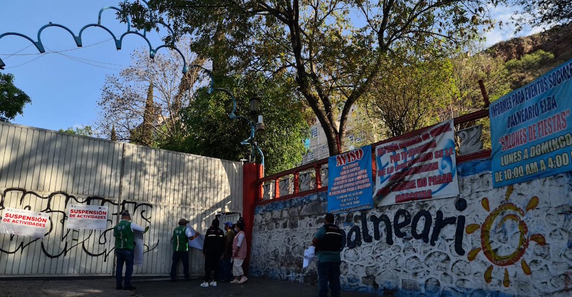 personas-bloquean-calzada-zaragoza-balneario-elba-viernes-santo-semana-04