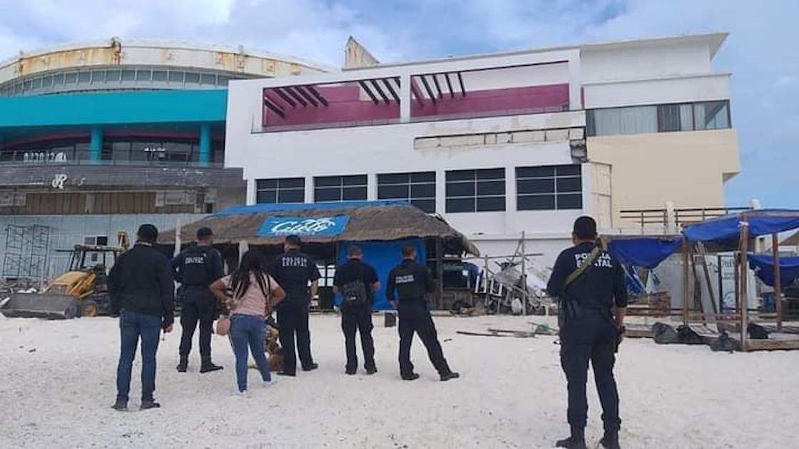 playa-gaviota-azul-cancun