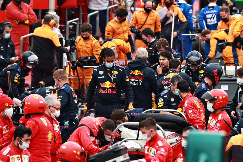 Errores y sanciones: Así le fue a Checo Pérez en el Gran Premio de Imola