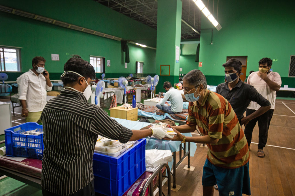 Paciente COVID de 85 años cede su cama a un hombre joven y muere en casa