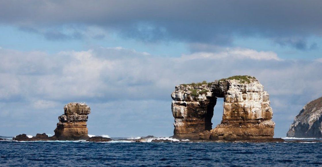 arco-darwin-ecuador-erosion-fotos-colapso-islas-galapagos-03