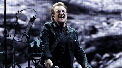 Bono estrena una canción en solitario para el documental de Sean Penn