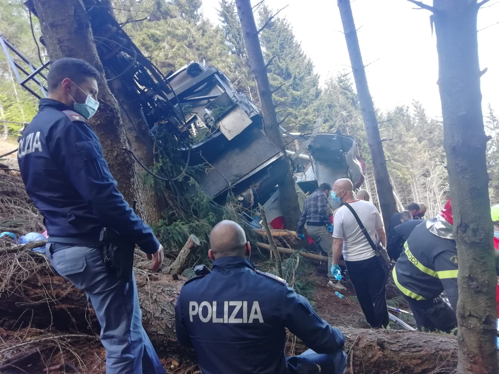 Tragedia en Italia: La caída de un teleférico deja 13 personas muertas