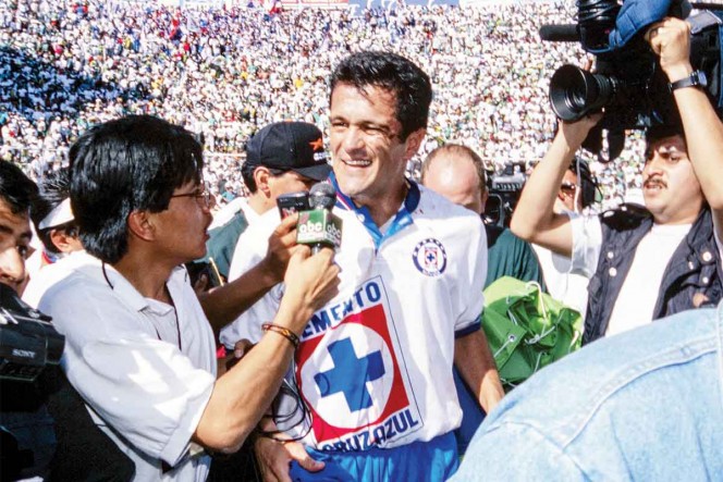 "Se fue la administración anterior y quedamos campeones": Carlos Hermosillo sobre Cruz Azul