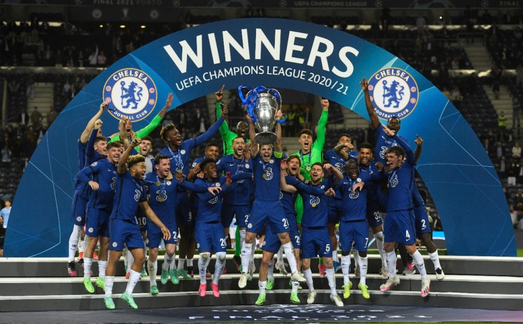 Chelsea levantando su segunda Champions League