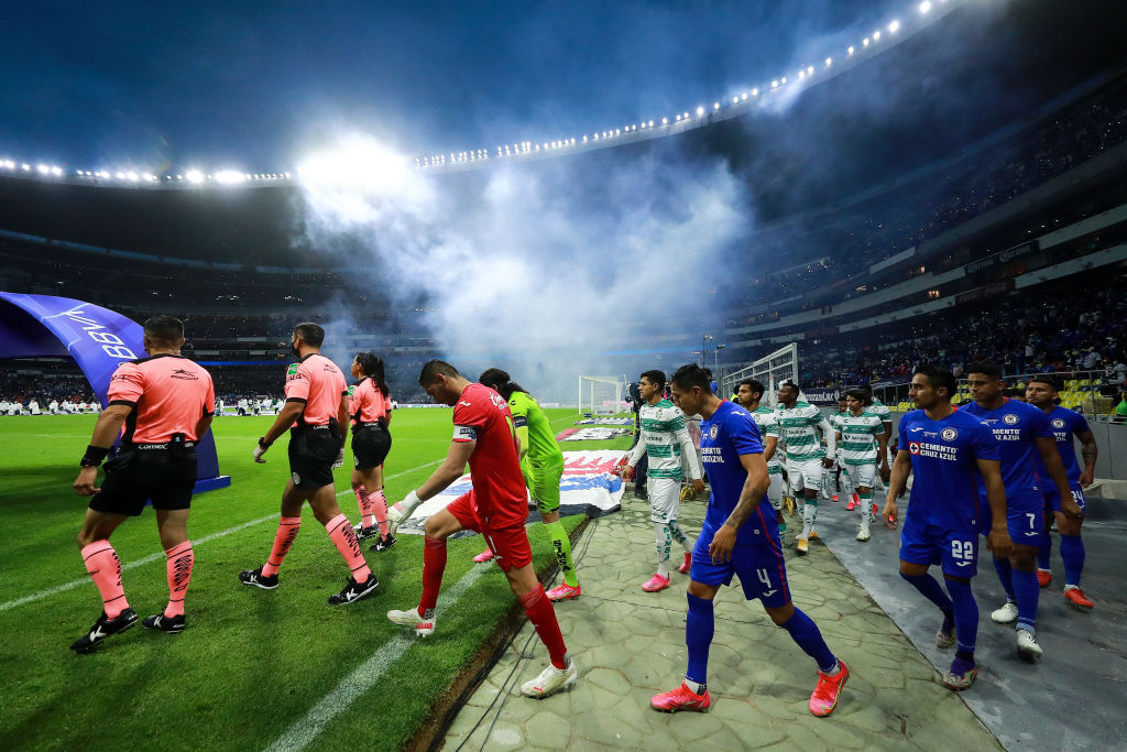 ¡Abran las vitrinas para el trofeo y los memes de Cruz Azul campeón!