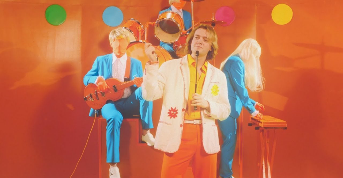 Dayglow saca sus mejores pasos de baile en el video de "Medicine"