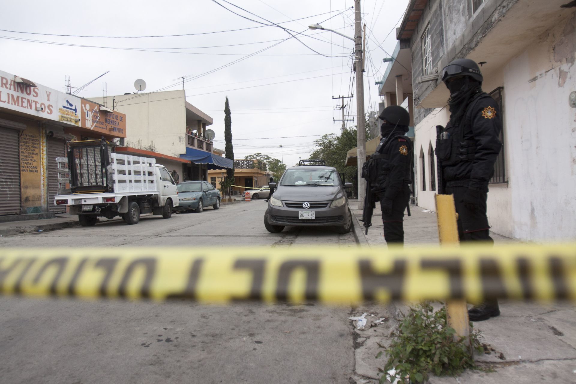 Despiden a funcionario de Colima tras ser detenido por golpear a su pareja