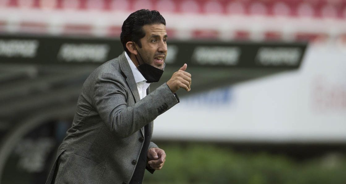 ¿Quién es Edgar Mejía, DT que llevó a Chivas Femenil a su segunda Final de Liga?