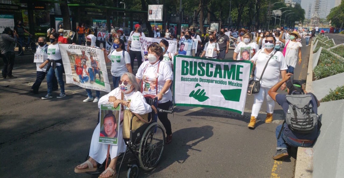 imagenes-fotos-madres-10-mayo-2021-marchan-desaparecidos-hijos-mexico