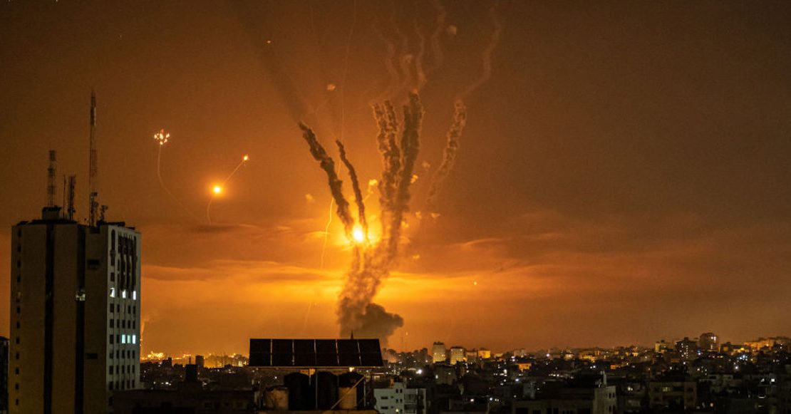 Israel bombardea edificio de prensa en Gaza