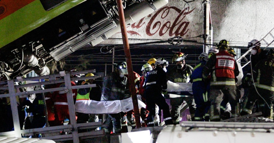 CIUDAD DE MÉXICO, 05MAYO201.- Se registró un derrumbe de un tren que se dirigía hacia Tláhuac a la altura de la estación Olivos de la Línea 12 del Metro. El accidente dejó un saldo de 13 muertos y 70 heridos. Elementos de la Guardia Nacional y Protección acordonaron la zona, así mismo Claudia Sheinbaum, jefa de Gobierno ofreció un informe a los medios de comunicación.