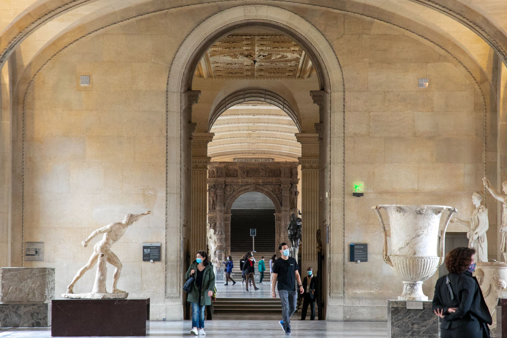 museo-del-louvre-paris