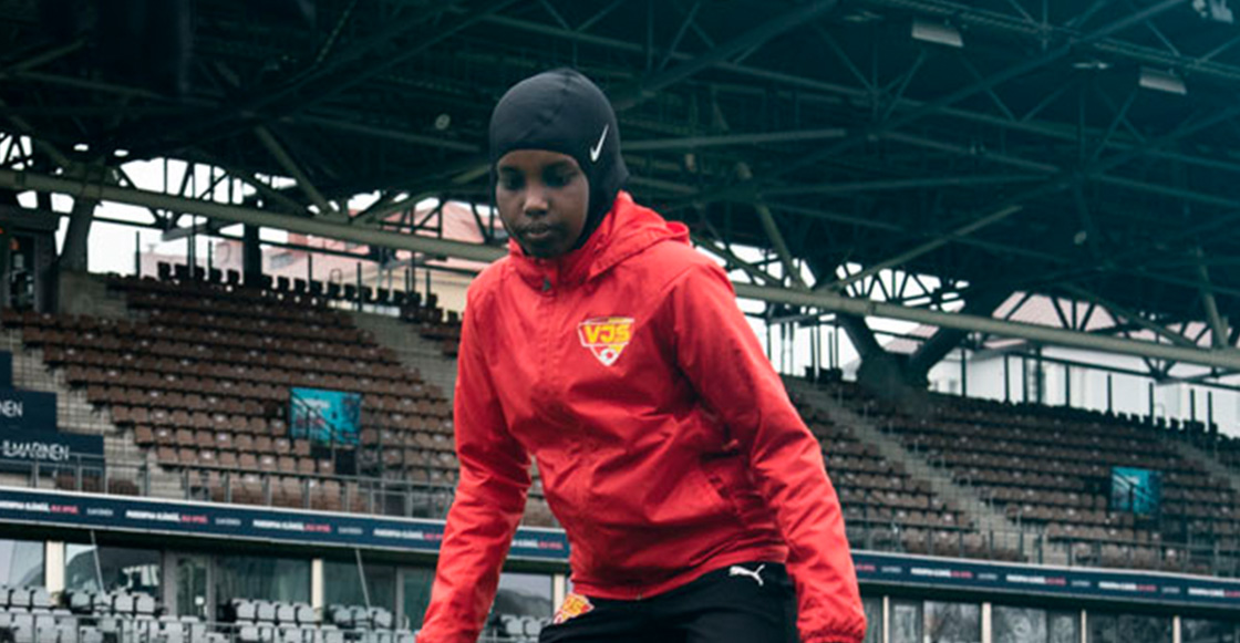 Liga de Finlandia y Nike donan hiyabs para promover igualdad