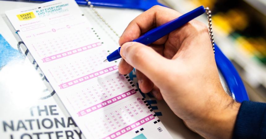 Teresa Robinson: La enfermera en primera línea de COVID que ganó la lotería