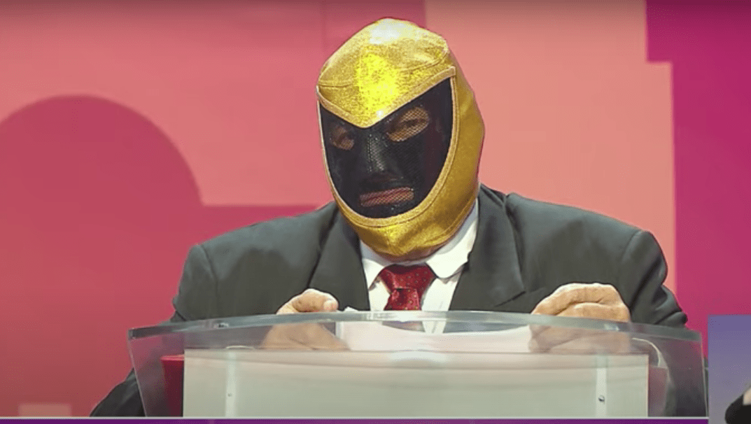 Tinieblas se disculpa por evadir pregunta sobre comunidad LGBT+