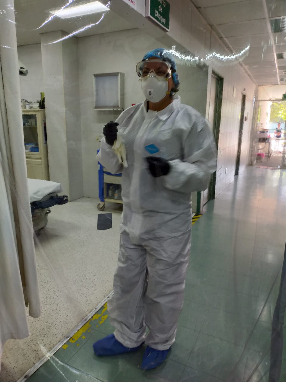 traje-personal-salud-covid