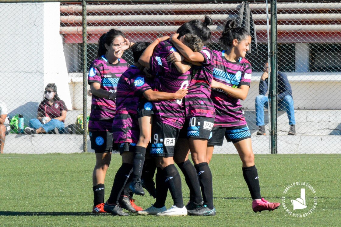 ¿Futbol profesional en Argentina? Villa San Carlos, el equipo femenil que depende de colectas