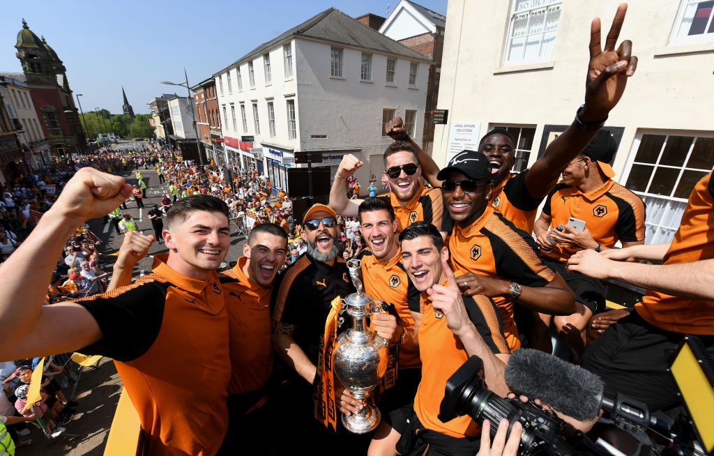Wolverhampton celebra ascenso a Premier League