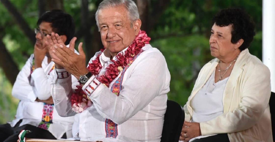 AMLO aplausos en oaxaca