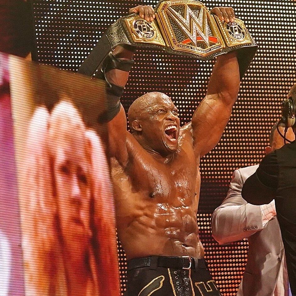 Bobby Lashley retiene el campeonato de WWE ante Drew McIntyre en Hell in a Cell