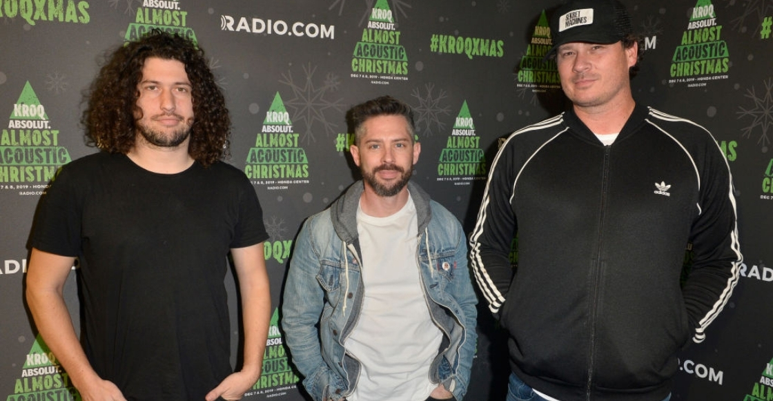 ¡Angels & Airwaves anuncia su primer álbum en siete años con la rola "Restless Souls"!