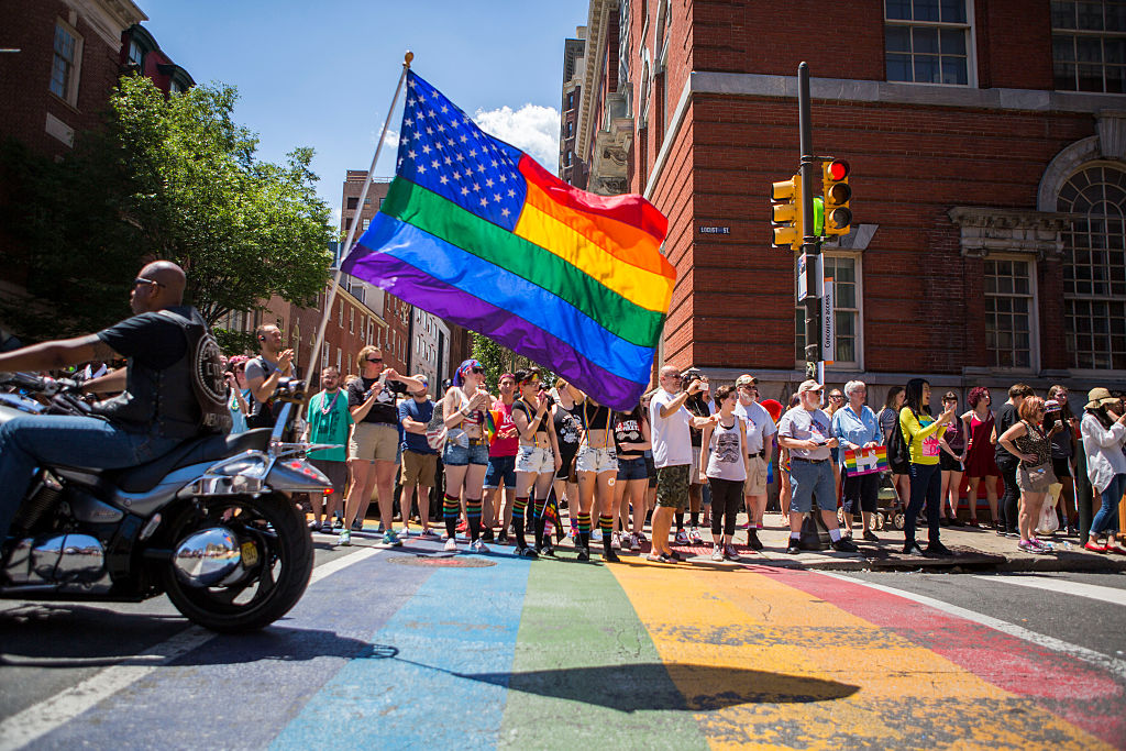 Atropellan a dos integrantes de la comunidad LGBTI+ durante desfile en Florida