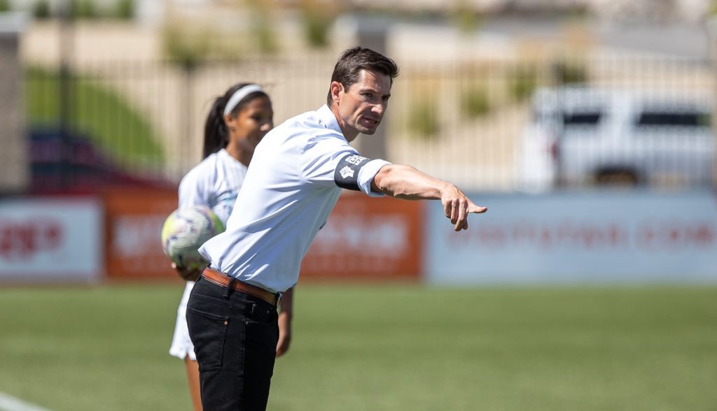 Craig Harrington, nuevo DT del América Femenil, acusado de ser "verbalmente abusivo"