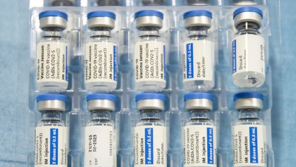 La FDA de EU ordena tirar 60 millones de vacunas de Johnson & Johnson