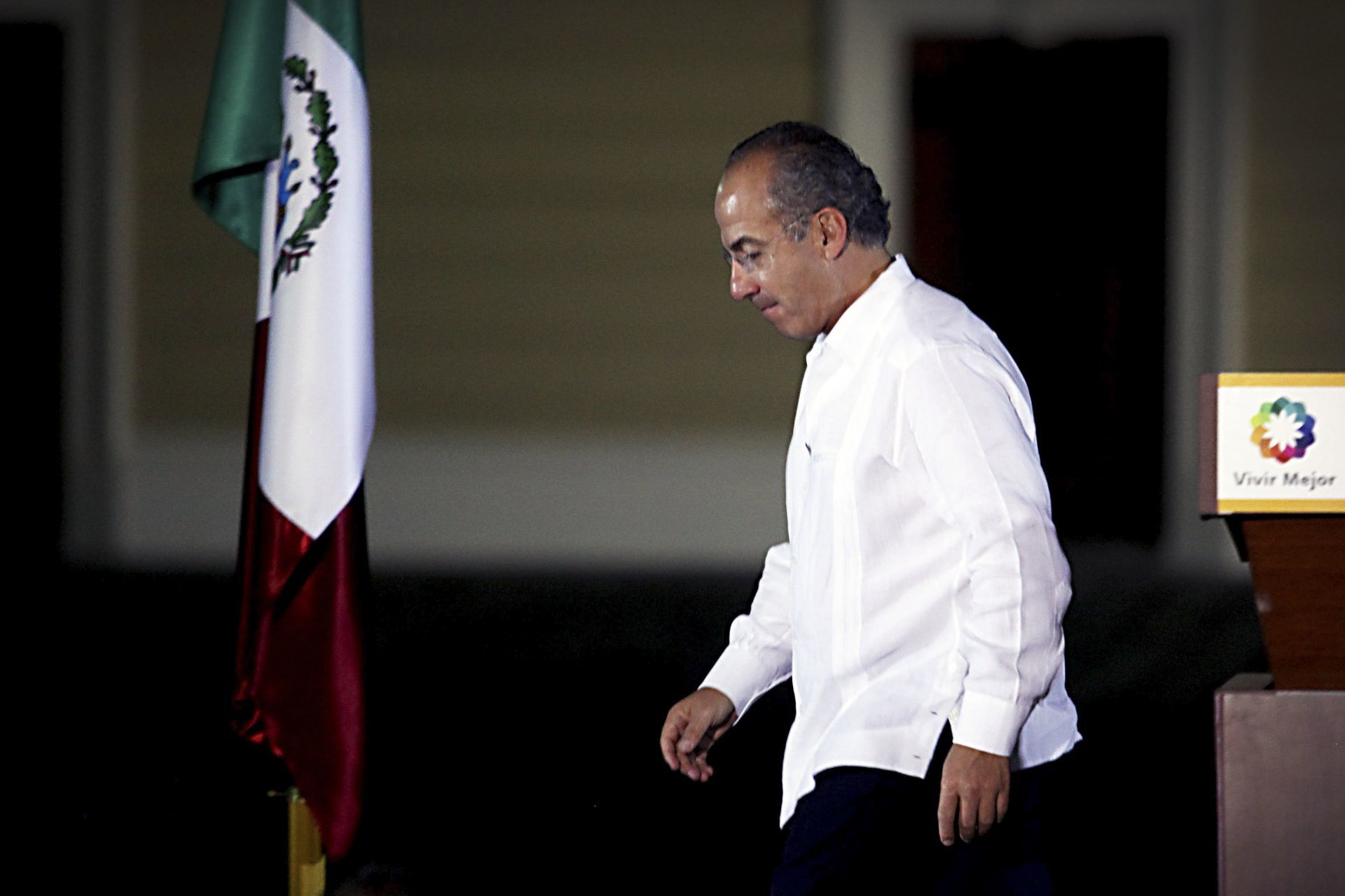 VERACRUZ, VERACRUZ, 22NOVIEMBRE2012.- El presidente de México, Felipe Calderón Hinojosa, asistió a la ceremonia de reapertura del fuerte de San Juan de Ulúa acompañado del gobernador del estado, Javier Duarte de Ochoa y del director general del Instituto Nacional de Antropología e Historia, Alfonso de María y Campos.