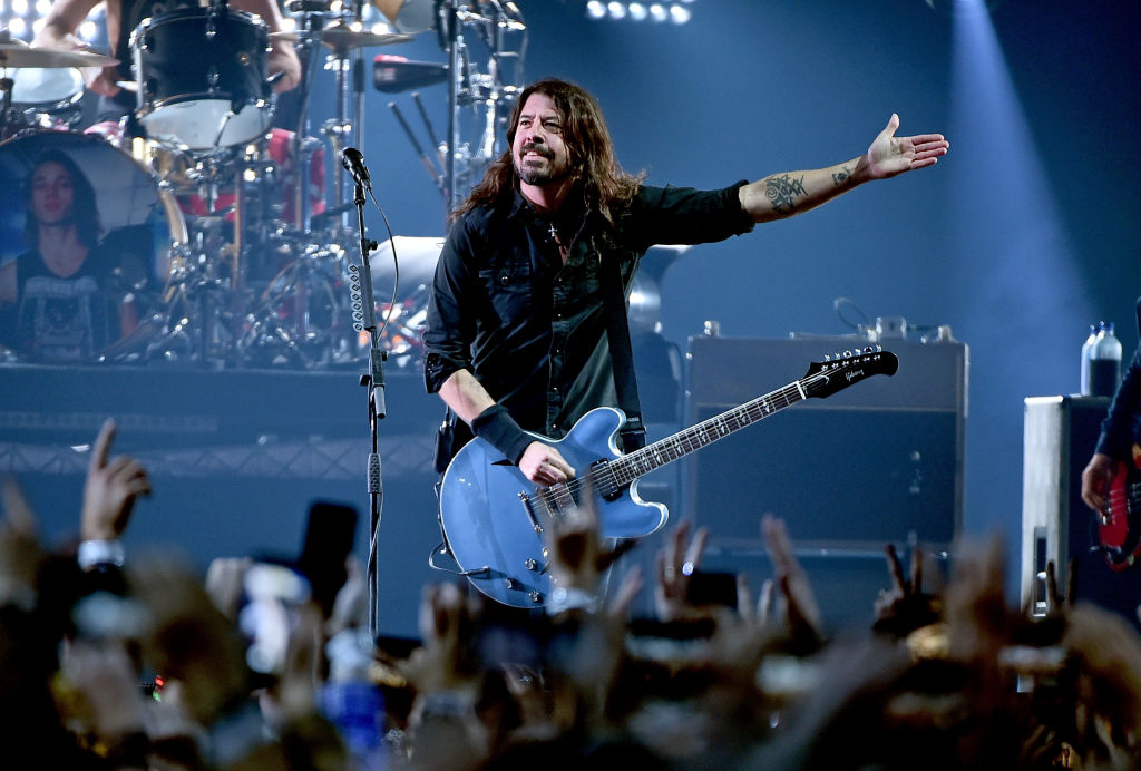 ¡Checa el emotivo mini documental de Foo Fighters sobre su regreso a los escenarios!