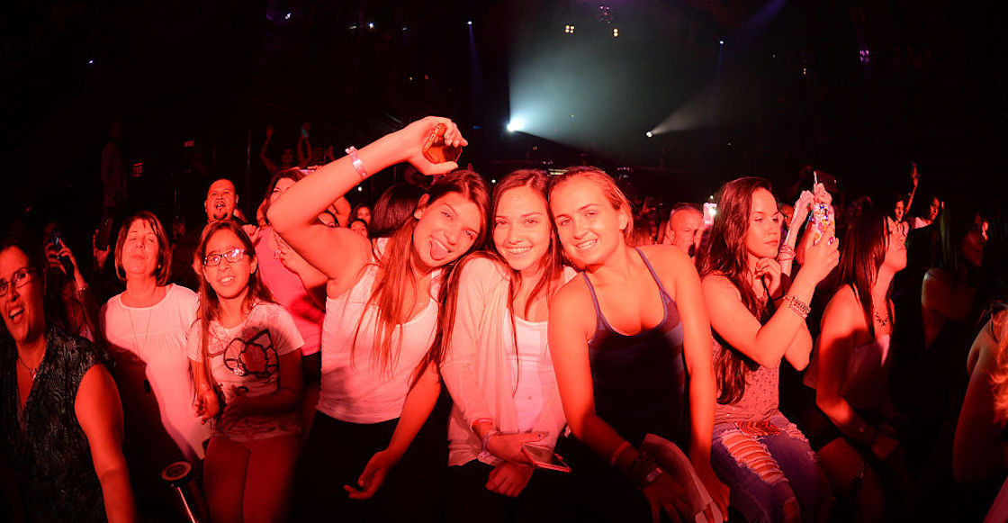 francia-discotecas-sin-cubrebocas-covid-julio