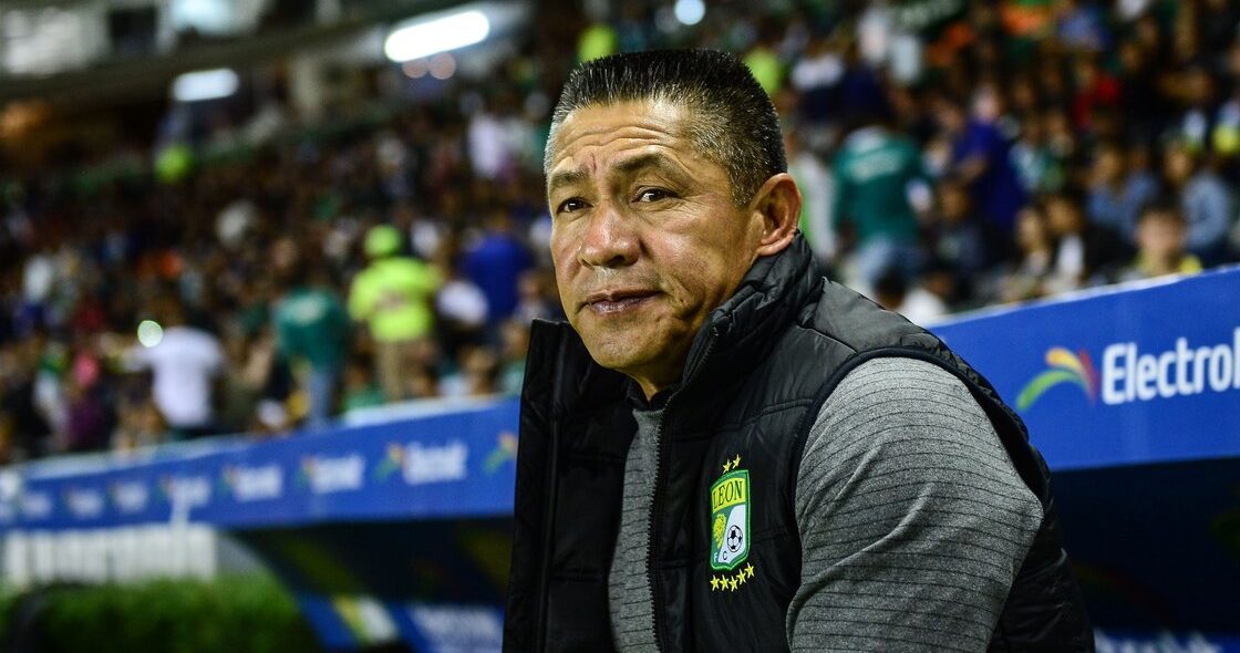 Lo que sabemos sobre la llegada de Nacho Ambriz al banquillo del Huesca de España