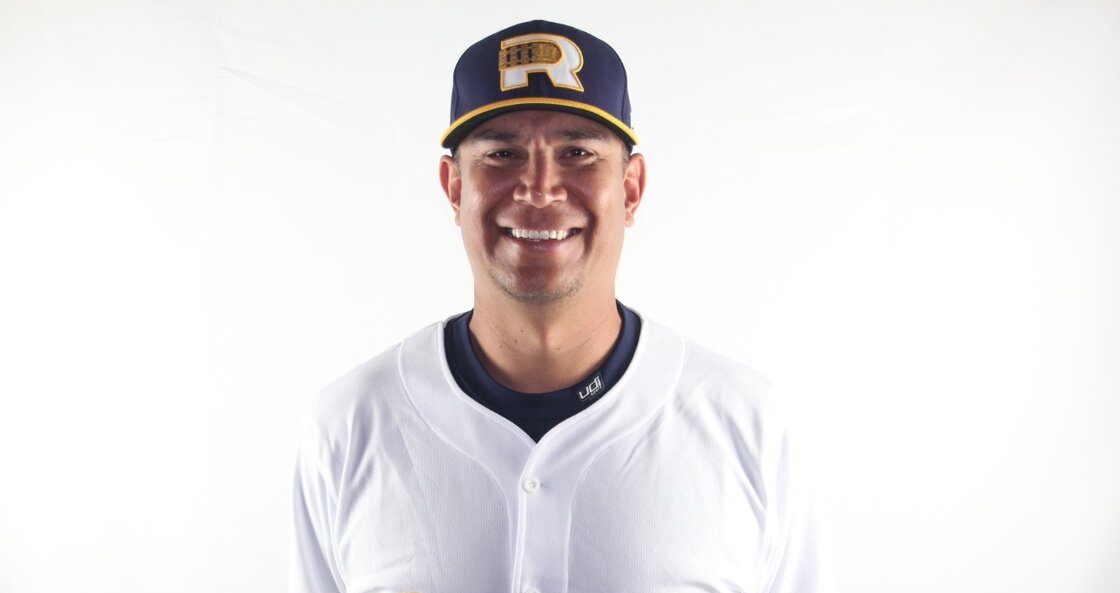 WTF!? Multan al mánager de los Rieleros de Aguascalientes por golpear a un jugador