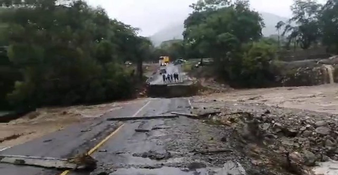 puente-huracan-enrique-colima